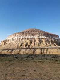 Kazakhstan Trip: Walking in the Karynzharyk Hollow Desert