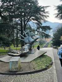 🦢🚞 Swans & Mountains: a day in Lake Como