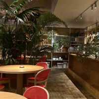 【東京/茅場町🇯🇵】築100年の銀行跡地!CAFE DANCE