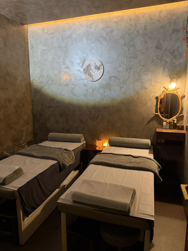 深圳關口旁的星座主題按摩