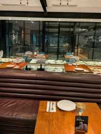 CAFÉ WITH GOOD BREAKFAST SANDWICHES AND COFFEE.