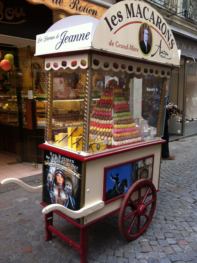 France in Autumn: Eiffel Magic, Dreamy Streets & Dessert Goals 🇫🇷✨