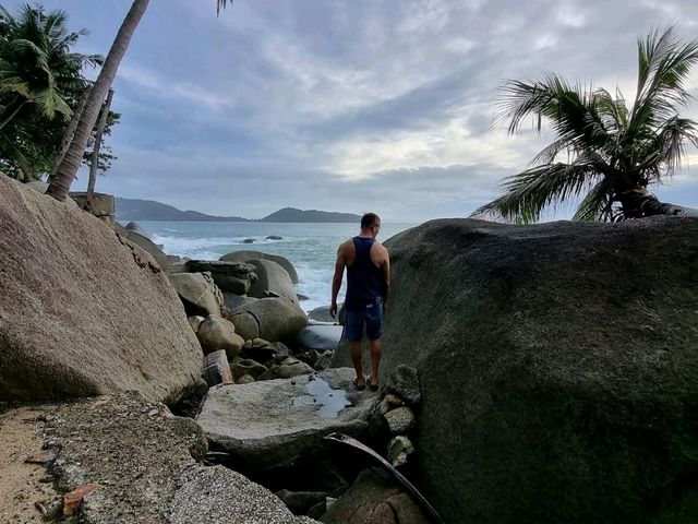 Karon Beach's Dreamy Sunset Vibes in Phuket 🌅✨