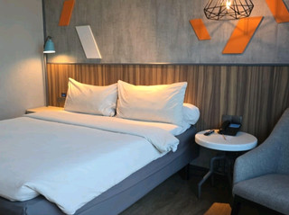 พักผ่อนสุดคุ้มที่ ibis Styles Medan Pattimura 🏨✨