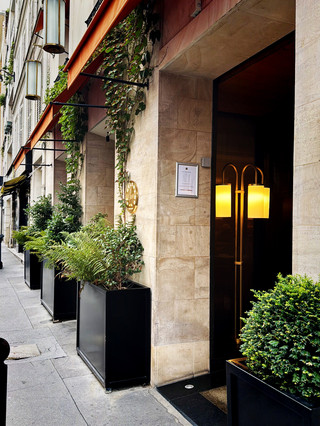 🗼 Скрытый парижский винтажный шарм: обзор коллекции гобеленов отеля Belgrand Hotel Paris