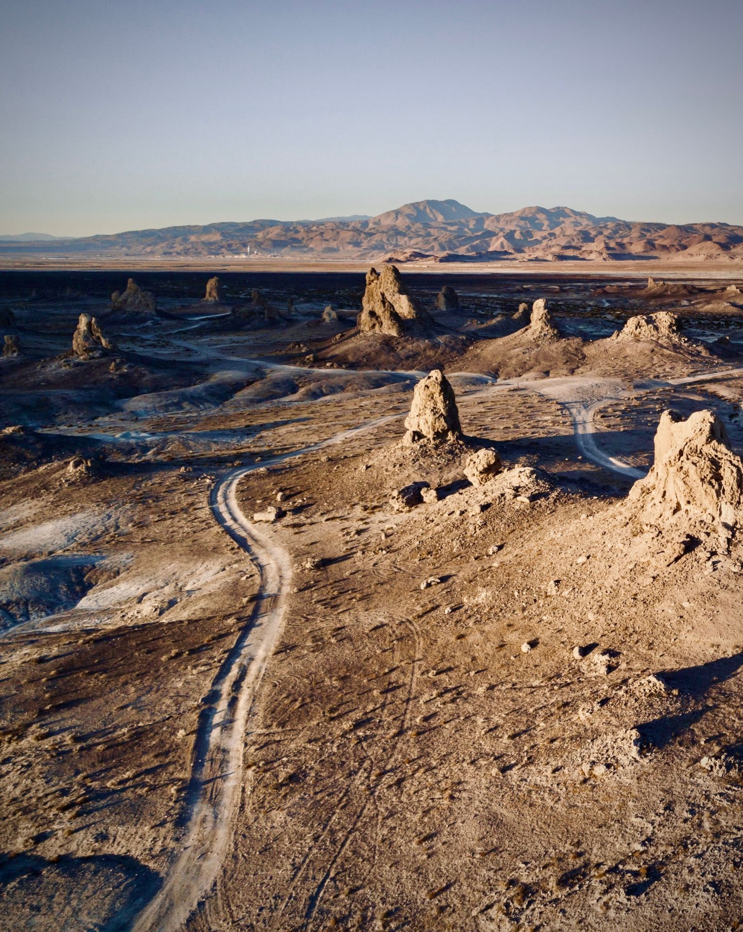 Xinjiang’s Kuqa Tianshan Grand Canyon Kizilia Red Gorge Hu Yang Spring
