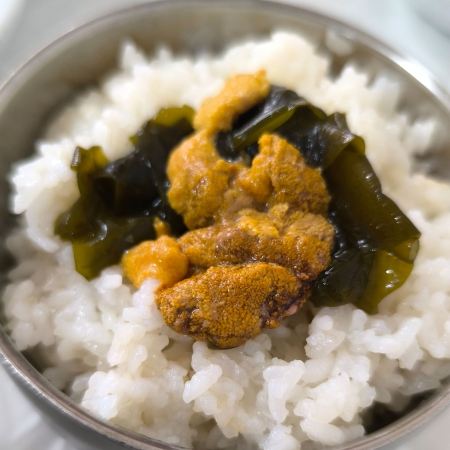[Busan • Gijang] Authentic Local Gems! Indulge in Rich Sea Urchin Seaweed Soup at "Suni Sikdang."