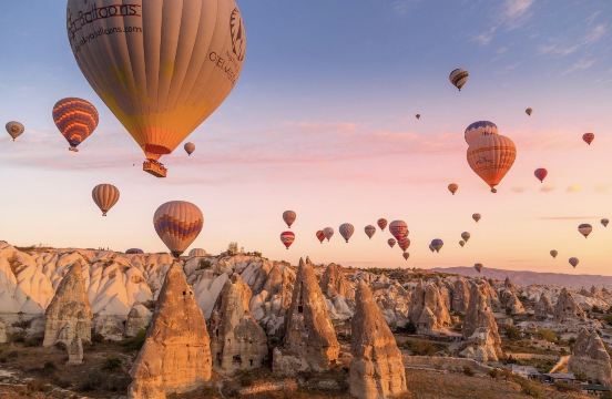 Expiring Cappadocia, Türkiye 🇹🇷 — A Dream Above the Clouds!