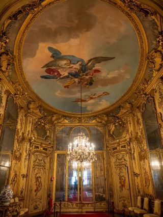 Turin’s Royal Palace: A Journey into Italy’s Regal Past 👑🇮🇹