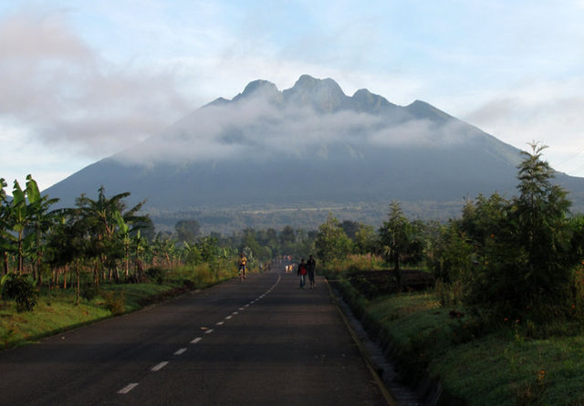 HIKING TOURS IN UGANDA