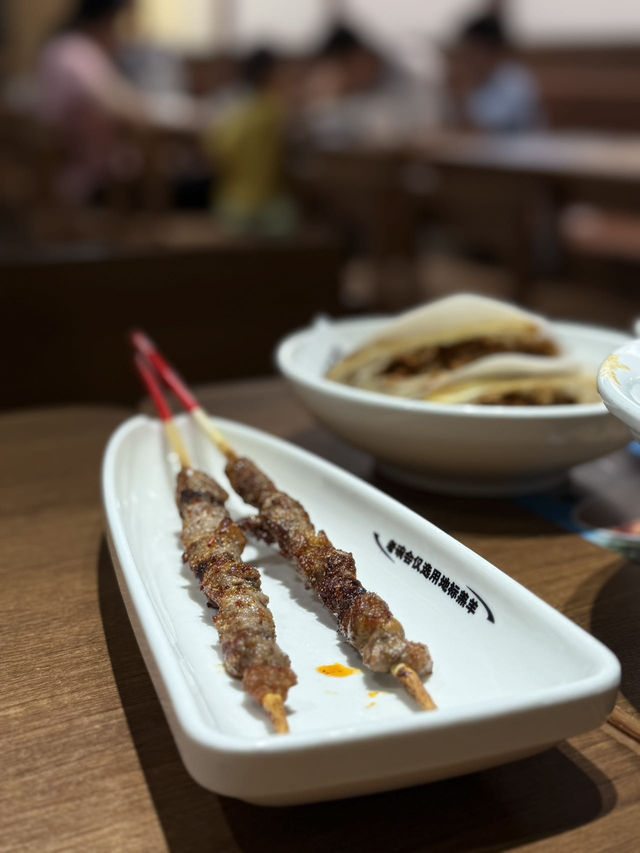 來老碗會·陝西手工面(中心書城店)解鎖雙人超滿足的陝西美食體驗！ 