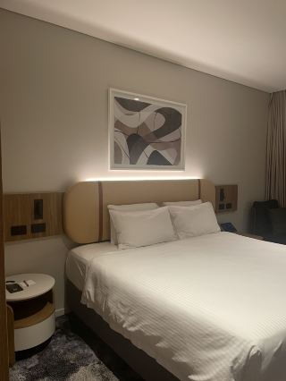 Super Chill Family-Friendly Hotel in Penrith, Sydney | Close to Huge Malls + Tons of Entertainment!