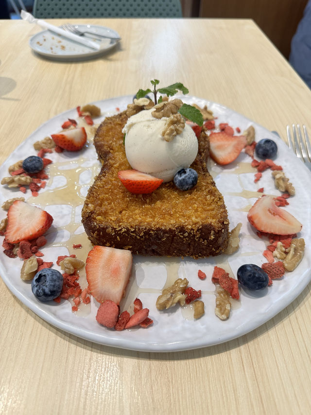 Bangkok’s Best Brunch Spot, Toby’s