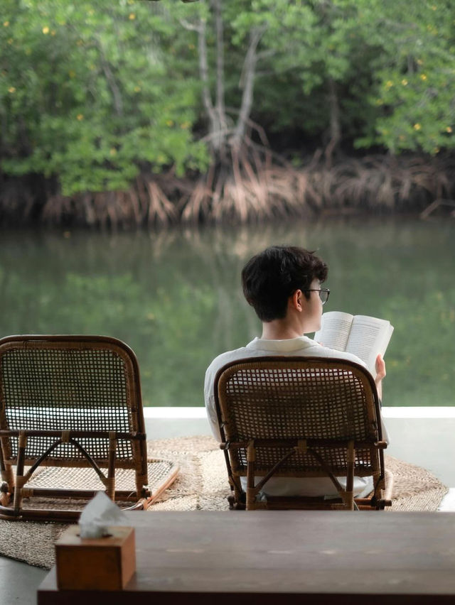 Mangrove Bungalow & Restaurant