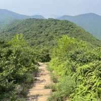 Hike to Dragon’s back in Hong Kong 