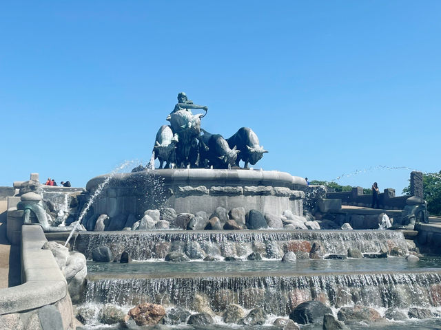 Summer in Copenhagen: A Free-View Adventure Through History and Harbor