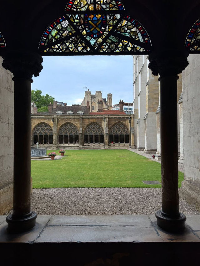 🏛 Westminster Abbey – The Coronation Cathedral of Kings and Culture