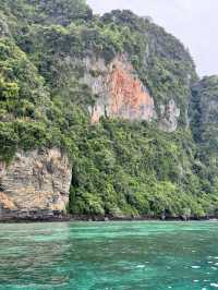 Phi-Phi lagoon or paradise?🩵