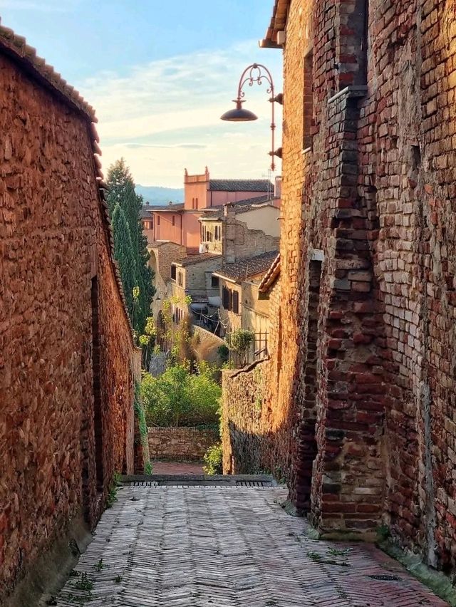 Certaldo Alto: A Medieval Jewel Above the Tuscan Hills