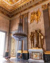 Royal Palace of Caserta: A Majestic Marvel 🇮🇹