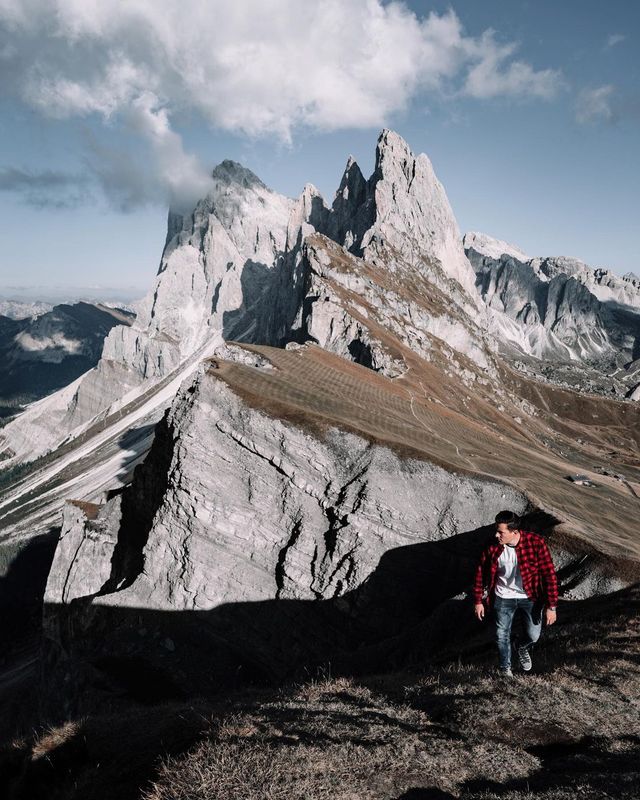 Witness the Majestic Beauty of Seceda ⛰️🌤️