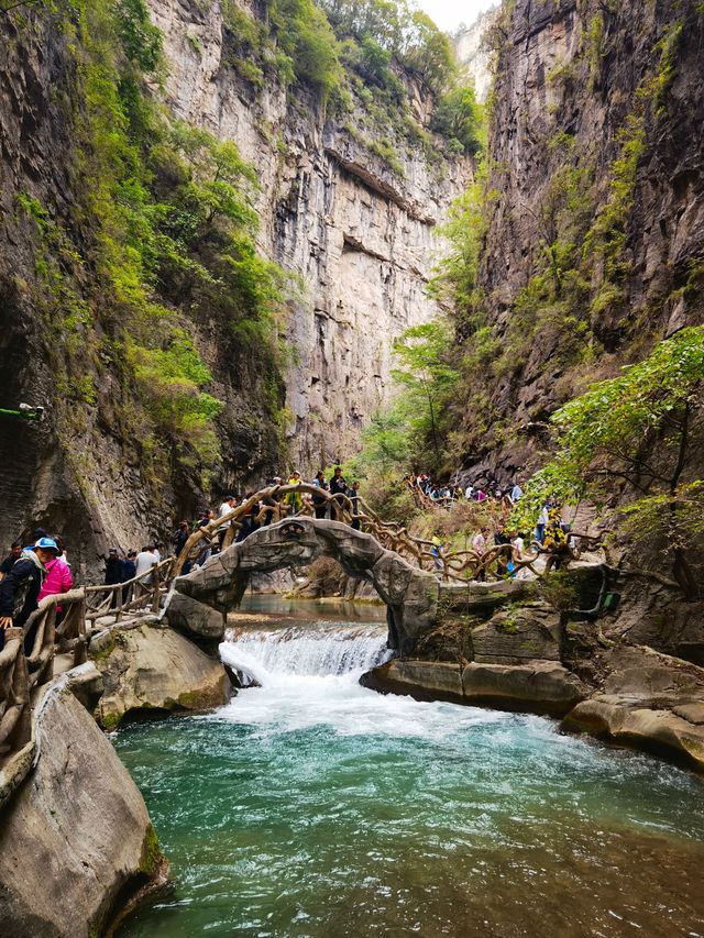 八泉峡