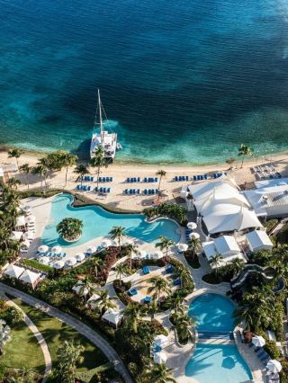 🌴🛏️ St. Thomas Bliss: Ritz-Carlton's Luxe Retreat 🏖️✨