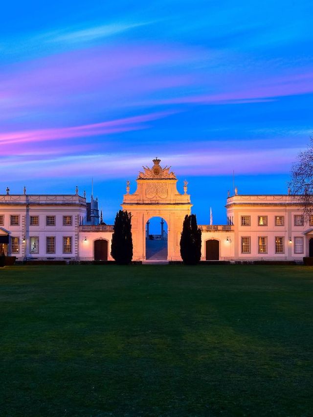 🏰✨ Sintra's Royal Retreat: Stay Like a Monarch! ✨🏰