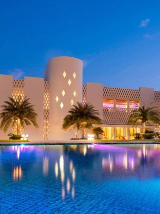 🌟 Goa's Glorious Getaways: Top Hotel Picks! 🏖️