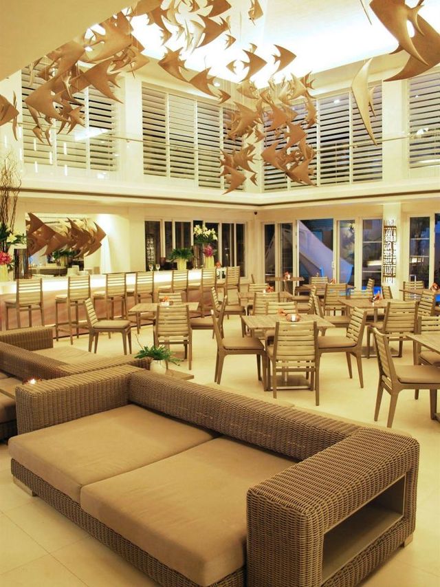 🌴 Boracay Bliss: Top Beachfront Stay! 🏖️✨