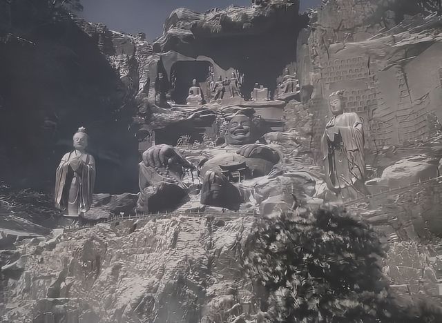 《黑神話:悟空》中的大肚彌勒佛在福州瑞岩山國慶安全。