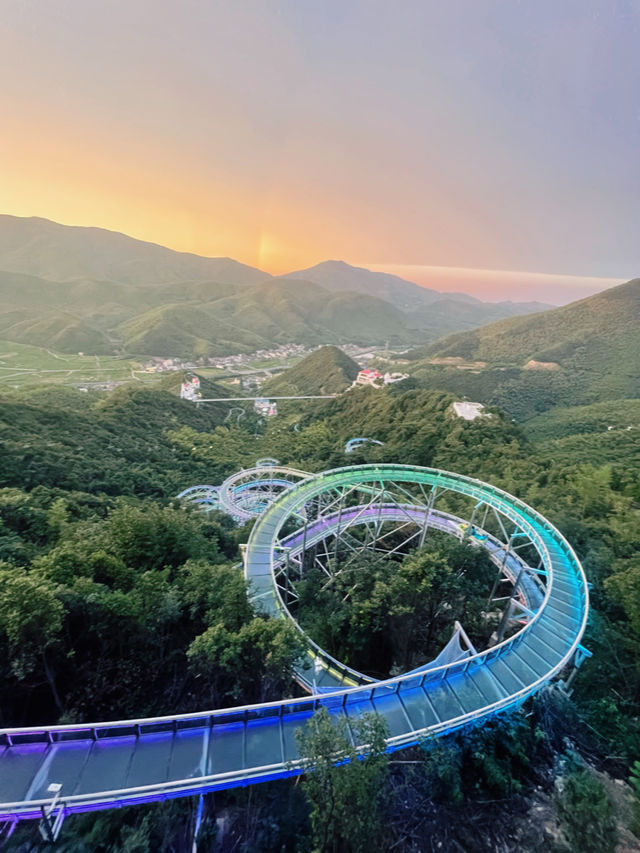 避暑好去處：莫干山｜江南瑤壑漂流。