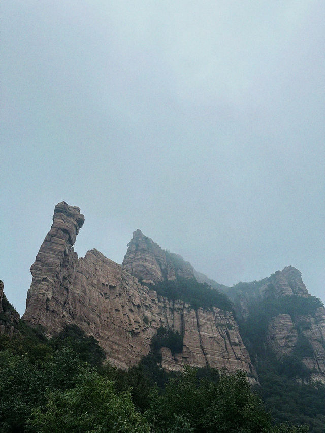 去爬山吧 嶂石岩！。