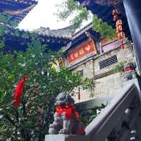清淨之境｜藏在重慶半山腰的一個廟宇，因廟內供奉武聖“關羽”得名