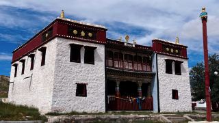 Xilamulun Temple in Ulanqab, Inner Mongolia: A "Mini Potala Palace" in the Gobi Desert