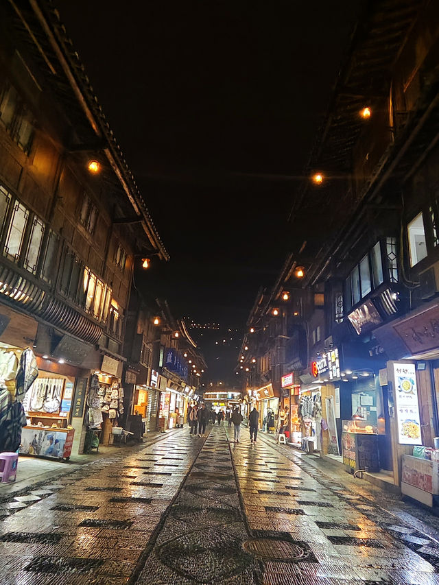 西江夜遊old Street｜慢遊旅行。