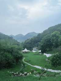 一間住喺山裏嘅氧吧民宿