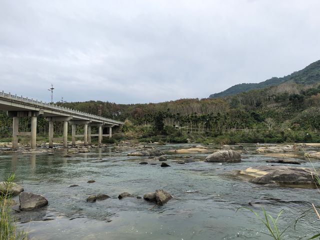 乘坡河石臼群