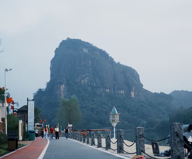 一半山水詩意，一半古鎮煙火