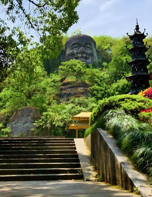 馬上週末了，這不得帶著家人去拜佛許願嗎？