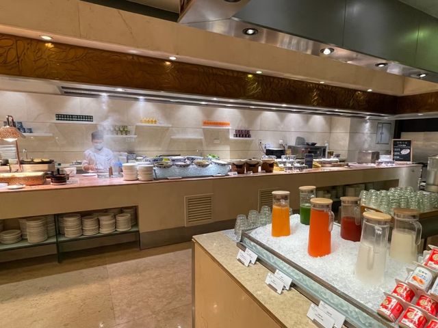 “金鳳凰”老牌酒店-順德喜來登酒店酒店測評 酒店地址:廣東省佛山市順德區大良新城區，靠近順德區政府，
