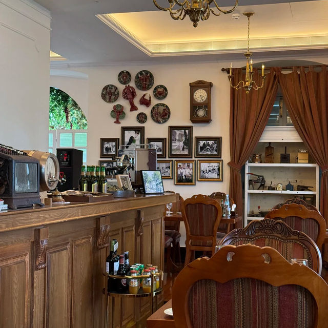 🇲🇴澳門美食推薦：百年老宅裡的葡式體驗🏡 龍環葡韻」