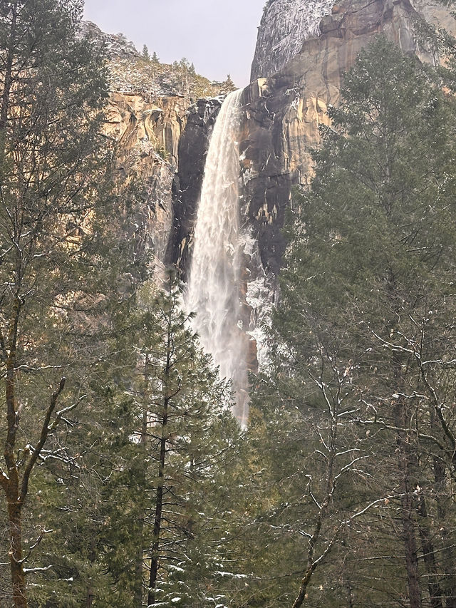 📍Bridalveil Falls - A Natural Wonder, The Sheer Force Of Water 🏞️