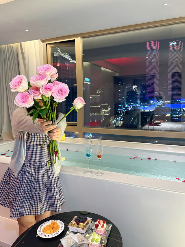 暗黑風酒店 可望見雙子塔