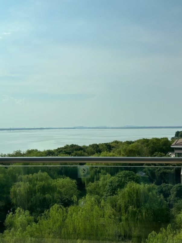昆山陽澄湖費爾蒙酒店    沿住陽澄湖行一圈真係唔錯