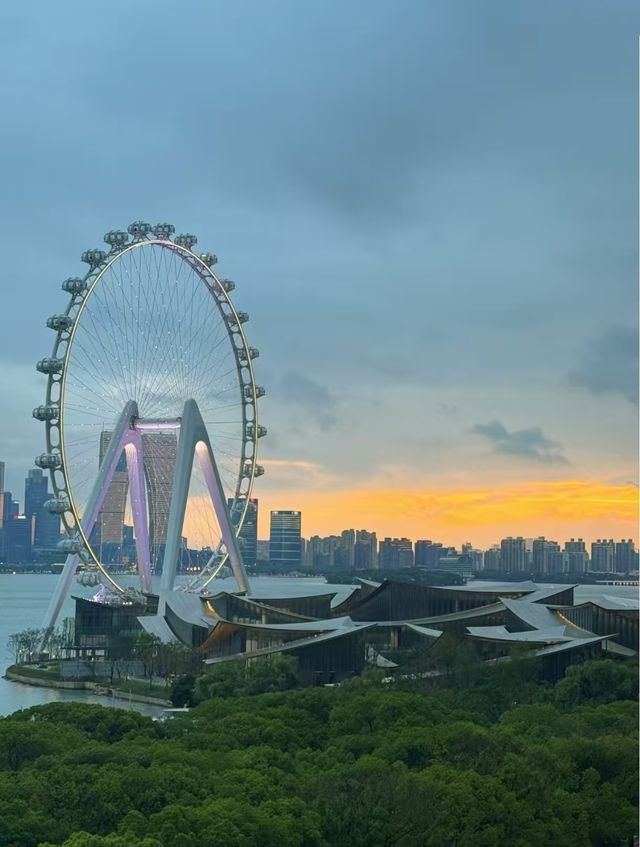 蘇州柏悅湖景露台套房算得上最好嘅套房喇！