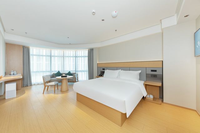 帶住小朋友趕飛機定係玩大興？呢間機場酒店竟然係「放電尋寶盒」！