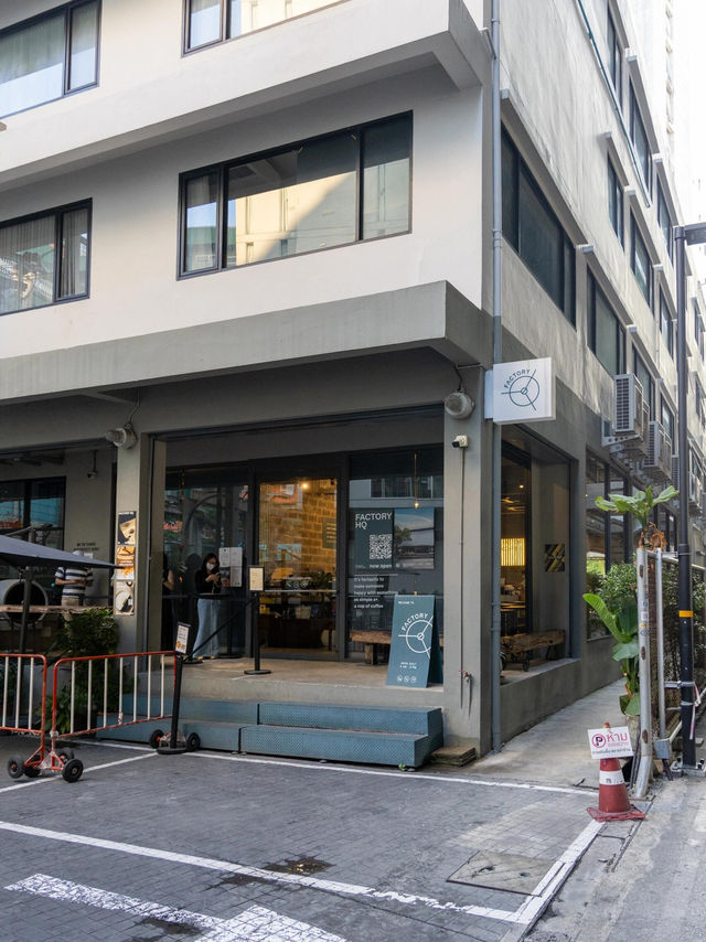 ☕️曼谷冠軍咖啡Factory｜拿獎拿到手軟的神仙店！除了人多全是驚喜✨