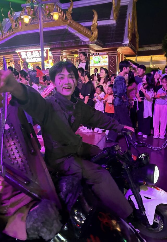警告！別輕易去南寧方特，帥NPC會把你魂勾走！
