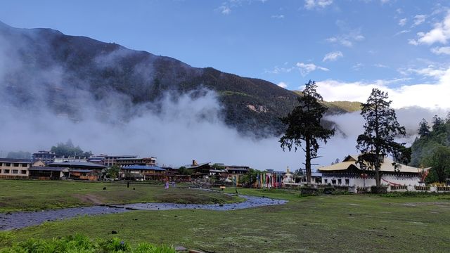 2025雲南絕美秘境之旅天堂在左雨崩在右